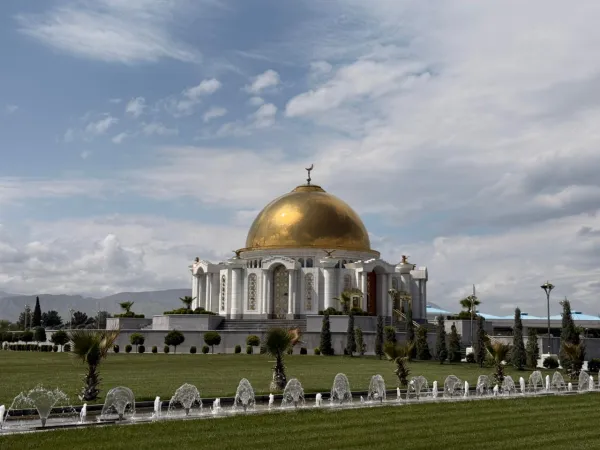 Ashgabat: A Complete Guide to the World’s White-Marble Capital - фото 12