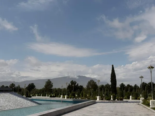 Ashgabat: Complete Guide to Transport and Navigation — How to Get There and Get Around - фото 9