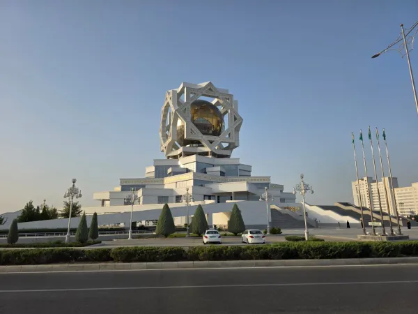 The Complete Guide to Ashgabat: Exploring the White Marble Capital of Central Asia - фото 3