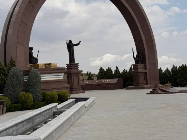Ashgabat: Complete Guide to Transport and Navigation — How to Get There and Get Around - фото 5