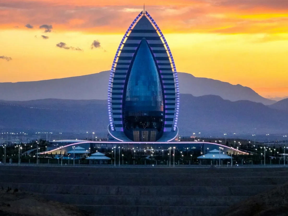 Circuito de 4 días por Turkmenistán: El Cráter, la Capital y la Antigua Corasmia