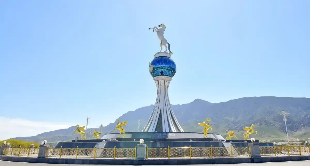 2-дневный круговой тур (Аэропорт – Аэропорт): Ашхабад и Кратер Дарваза