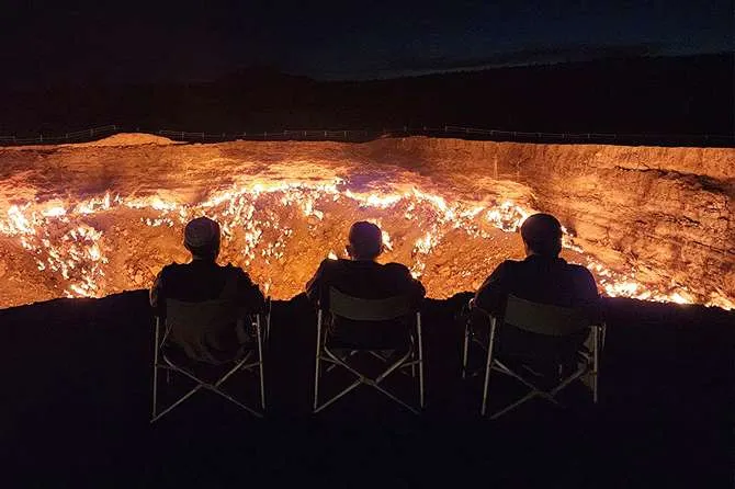3-dniowa Wielka Pętla Turkmenistanu: Aszchabad, Lot do obiektu UNESCO i Kemping przy kraterze