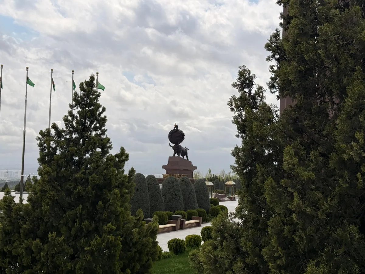 4-Day Turkmenistan Tour: Ashgabat, Ancient Merv & Darvaza Crater