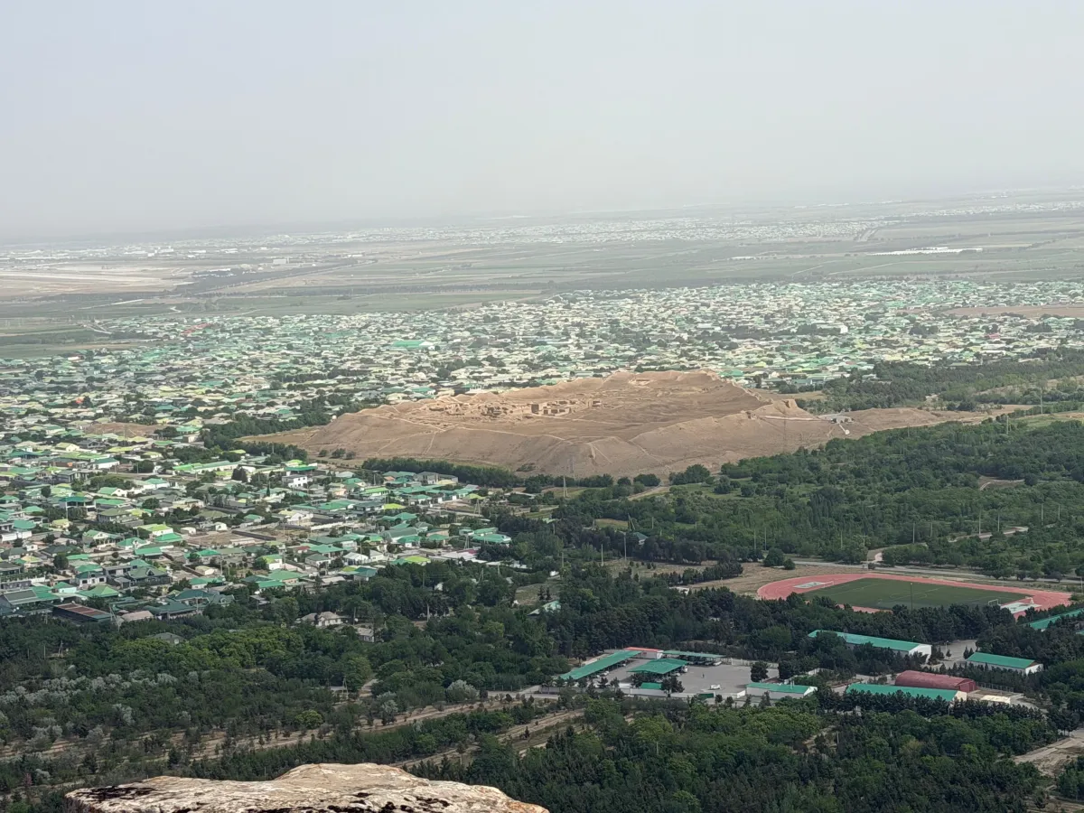 4-Day Turkmenistan Transit Tour from Bukhara to Khiva or Nukus via Merv, Overnight Train & Darvaza