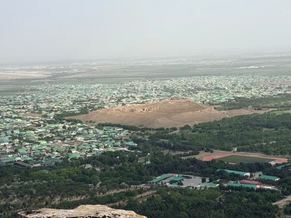 4-Day Turkmenistan Transit Tour from Bukhara to Khiva or Nukus via Merv, Overnight Train & Darvaza
